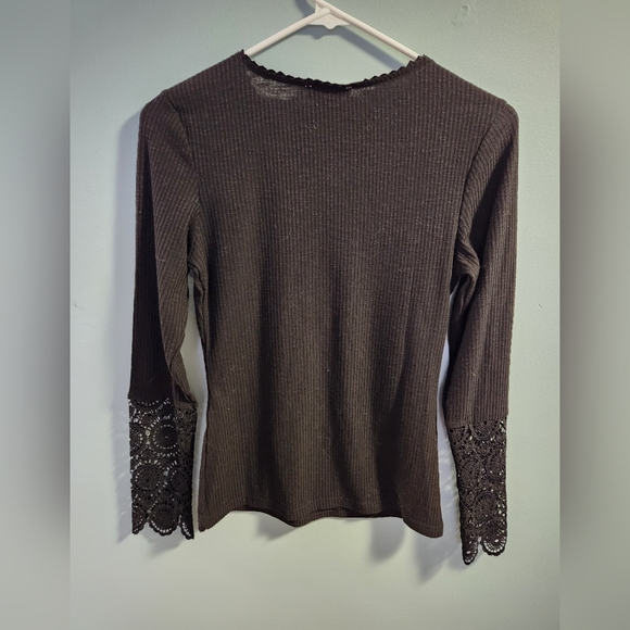 Long sleeve with lace - Picture 3 of 5